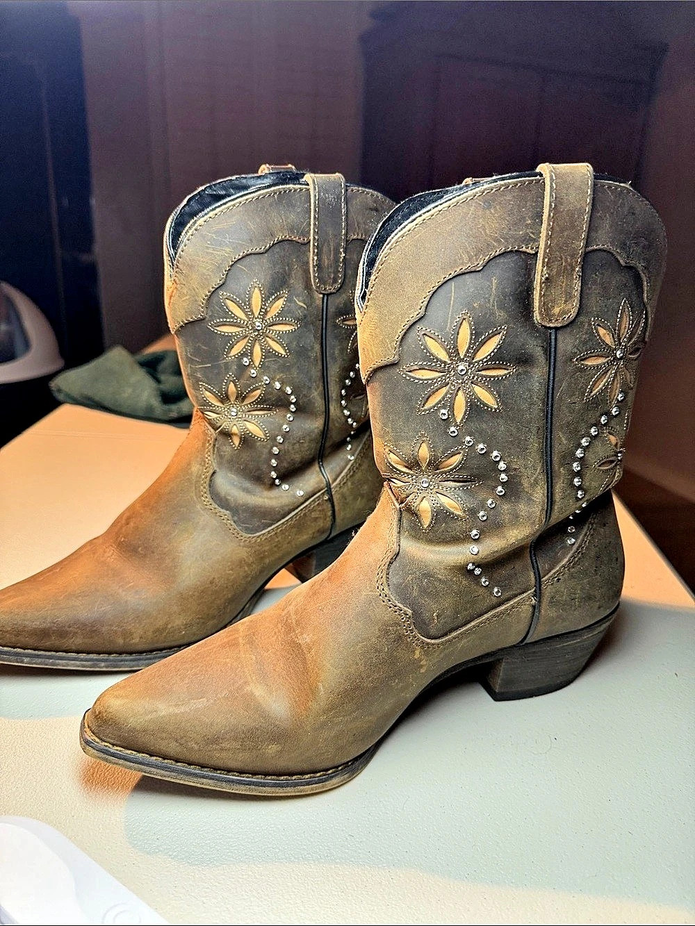 Corral Women's Tobacco Studs & Flowered Embroidery & Crystals Boots A3572 Floral
